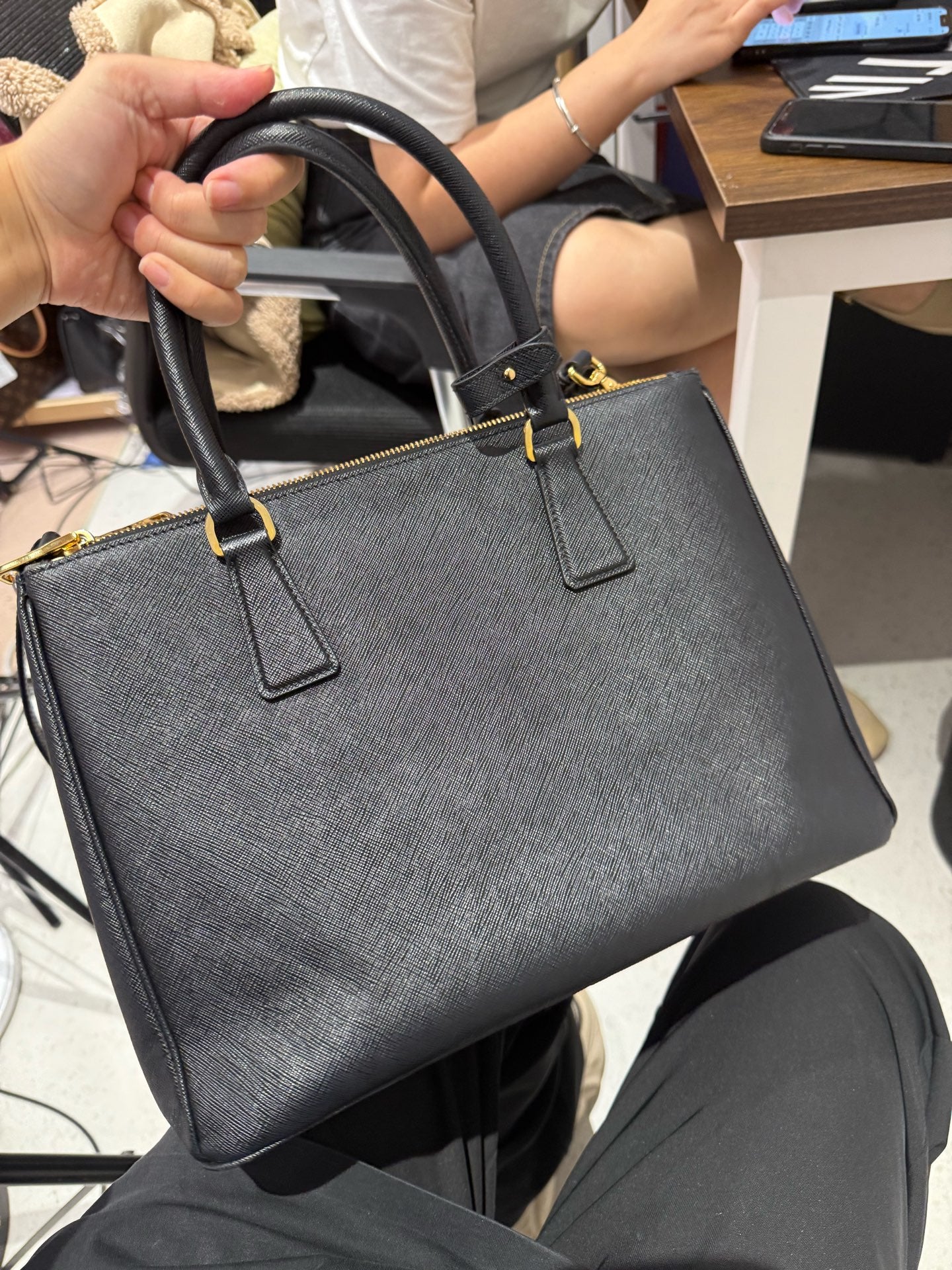 Prada - Galleria Tote - Saffiano leather - Black - (Medium)