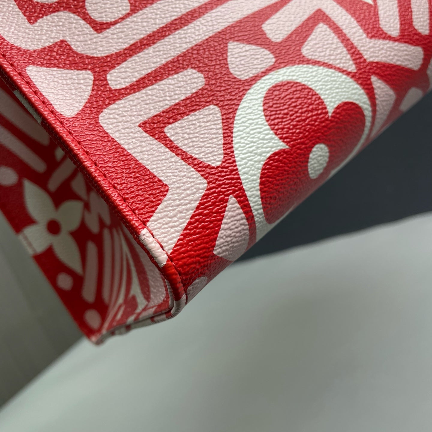 Louis Vuitton - OnTheGo Tote Qixi Limited Edition Graffiti - Coated canvas with leather trim - Red - (Large)