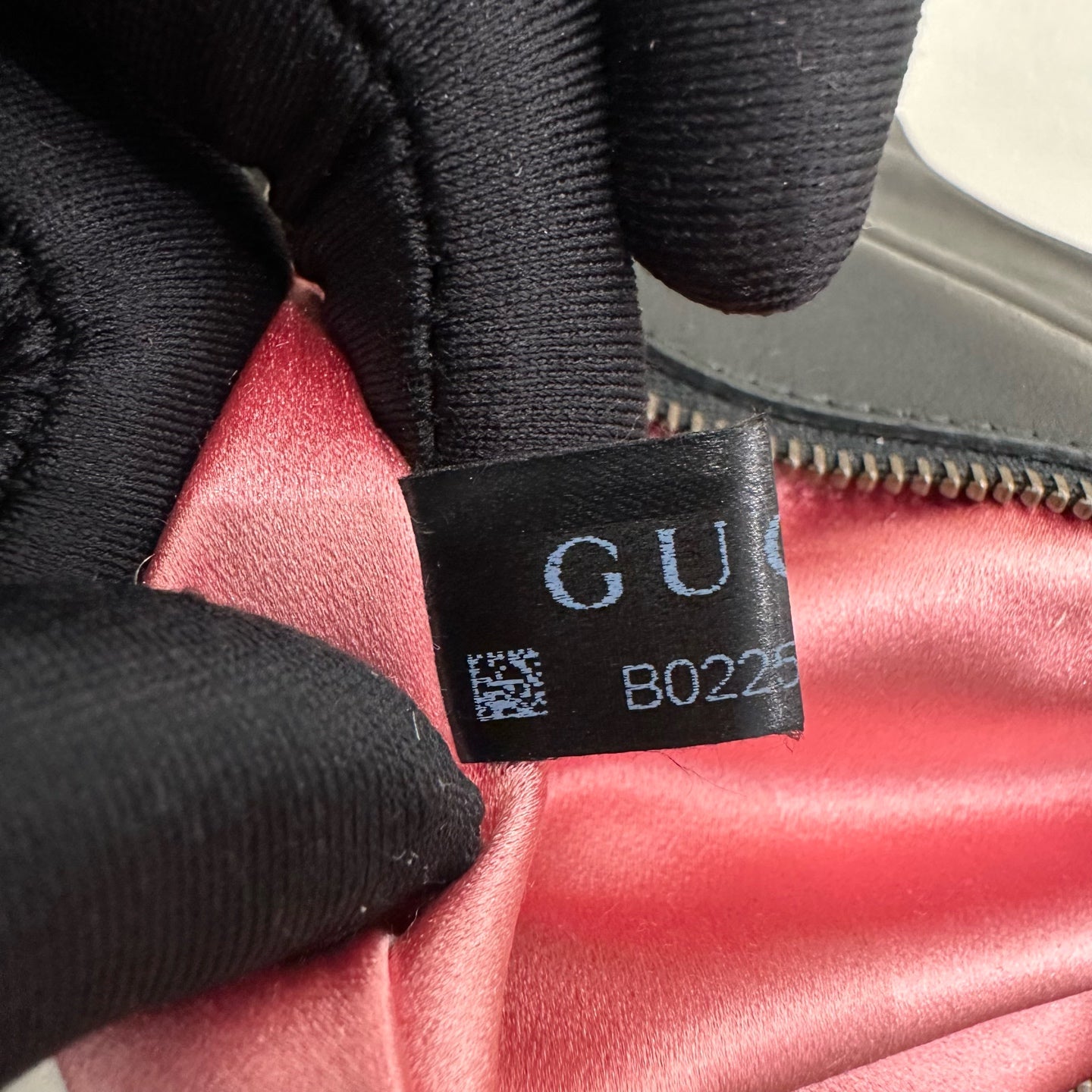 Gucci - GG Marmont Small Shoulder Bag - Velvet - Black - (small)
