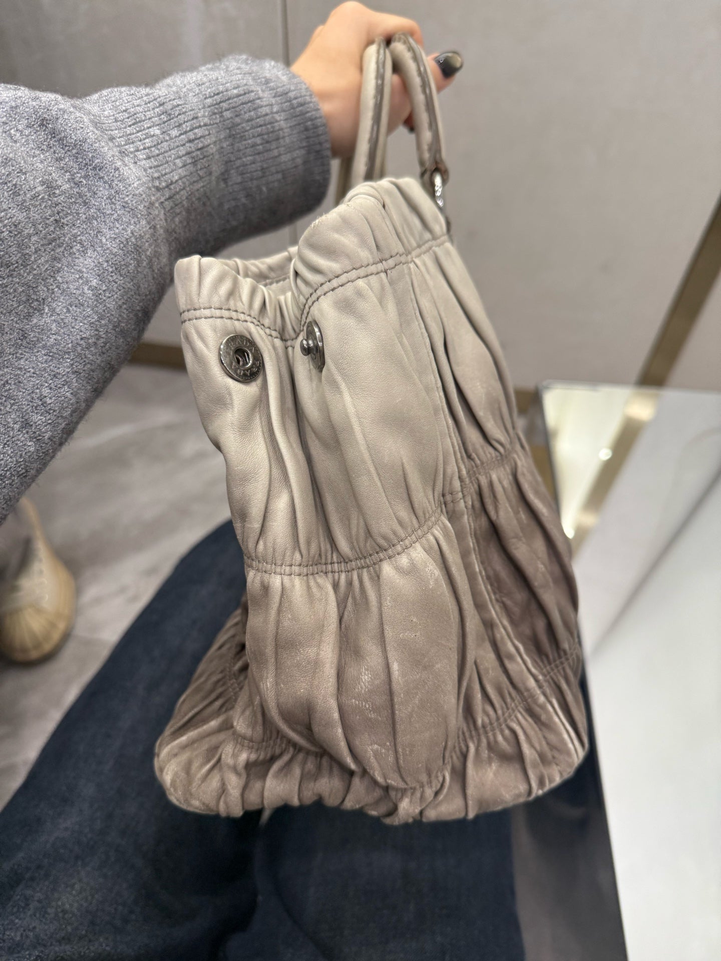 Prada - Nappa Gaufre Pleated Tote - Lambskin leather - Grey - (medium)