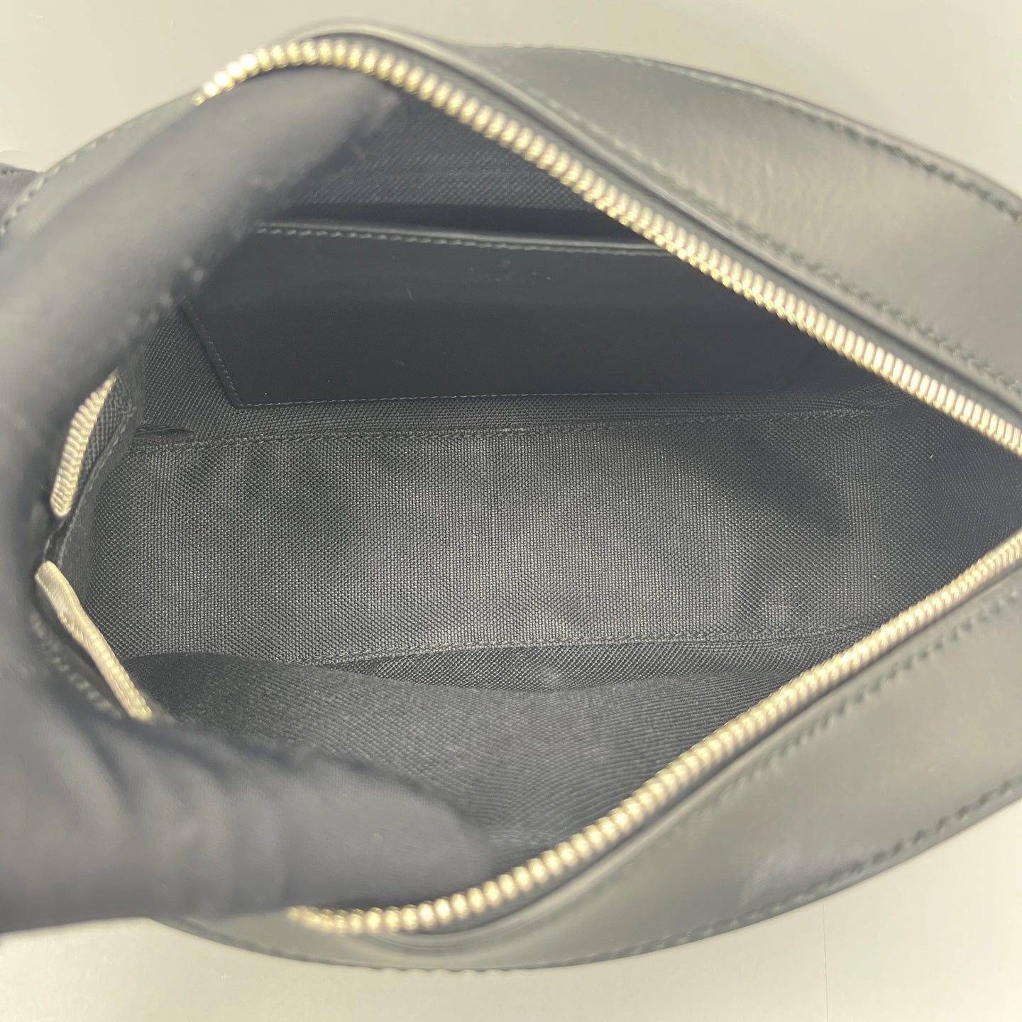 Gucci - GG Supreme Camera Bag - Synthetic - Black - (small)