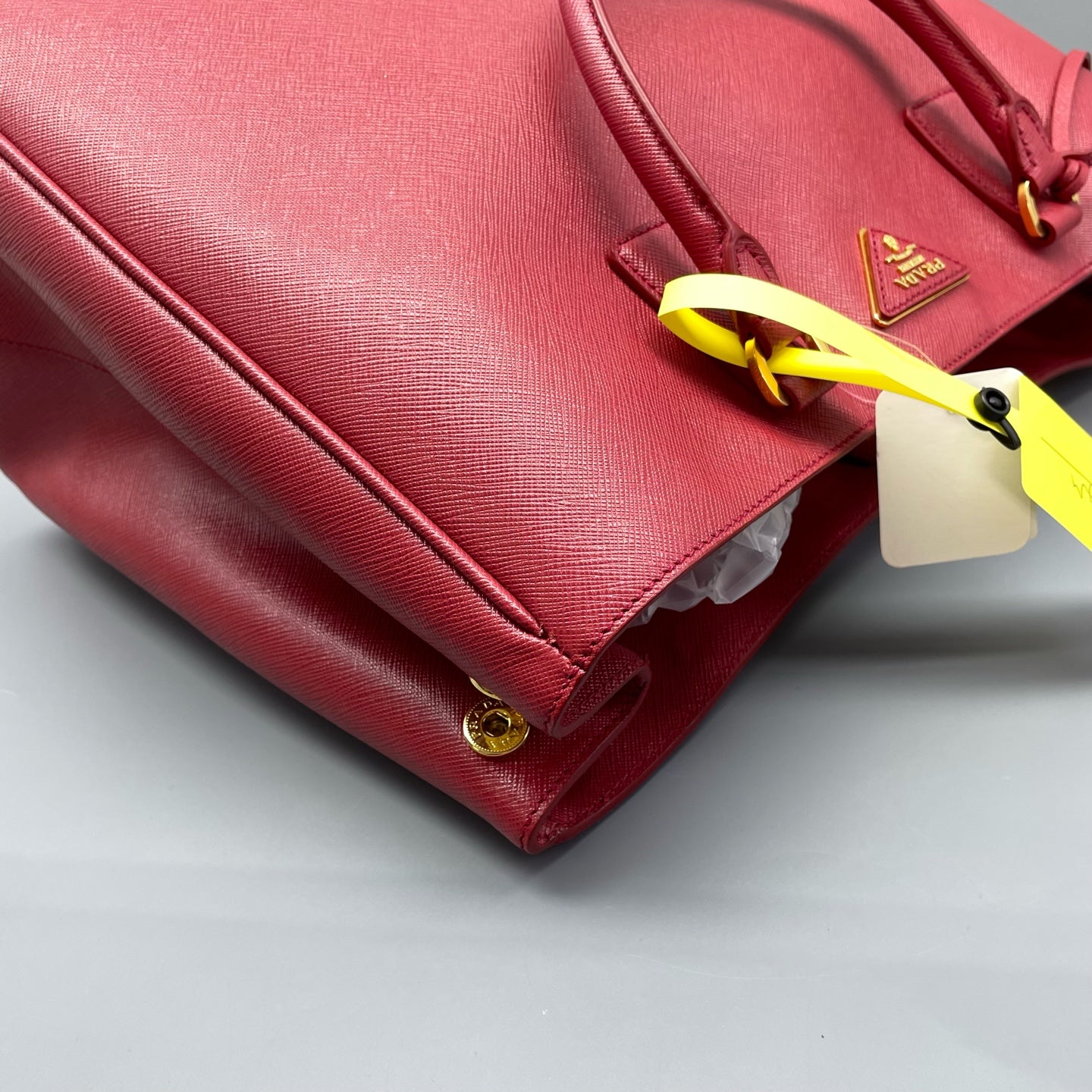 Prada - Saffiano Lux Tote - Saffiano leather - Red - (Large)