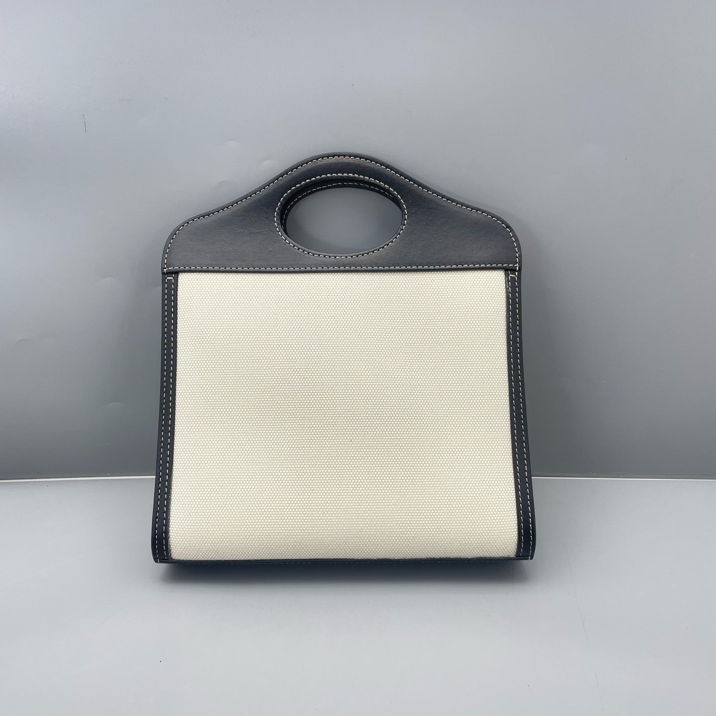 Burberry - Pocket Bag (A7125e) - Cotton canvas and Calf leather - Beige canvas with Black leather trim and Gold-tone hardware - (Small)
