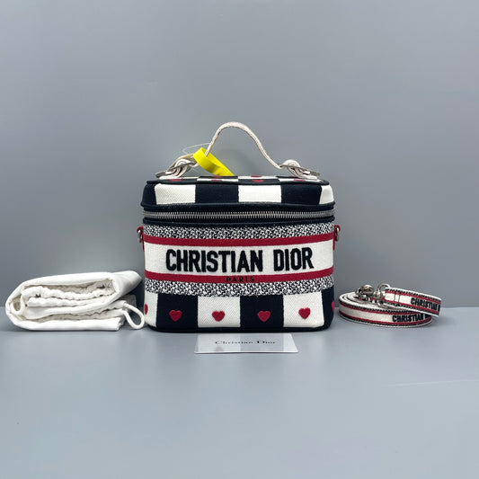 Dior - Valentine's Day Limited Edition Vanity Case - Embroidered canvas - Multicolour - (small)