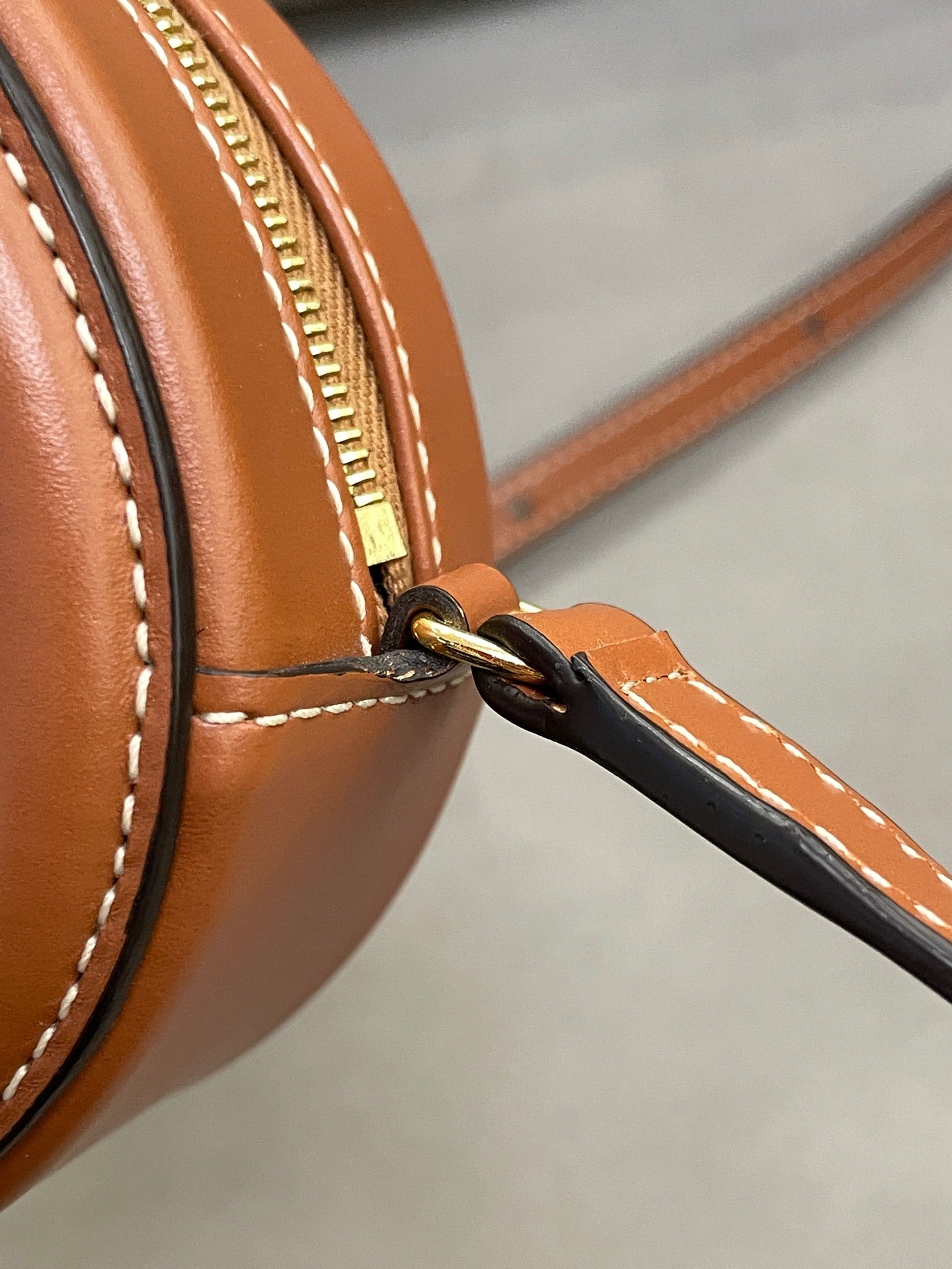 Celine - Triomphe Oval Bag - Leather - Brown - (mini)