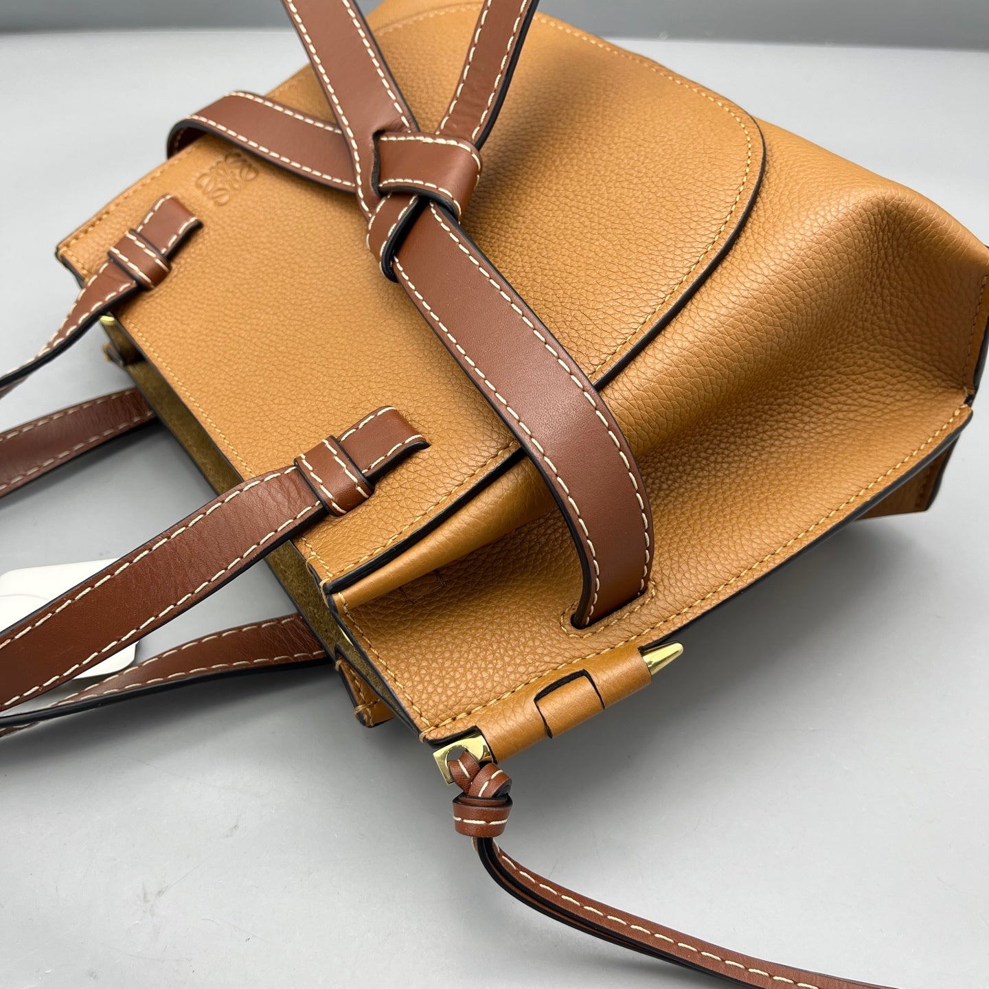 Loewe - Gate Top Handle - Grained calfskin leather with smooth calfskin leather trim - Caramel with Dark Brown trim - (medium)
