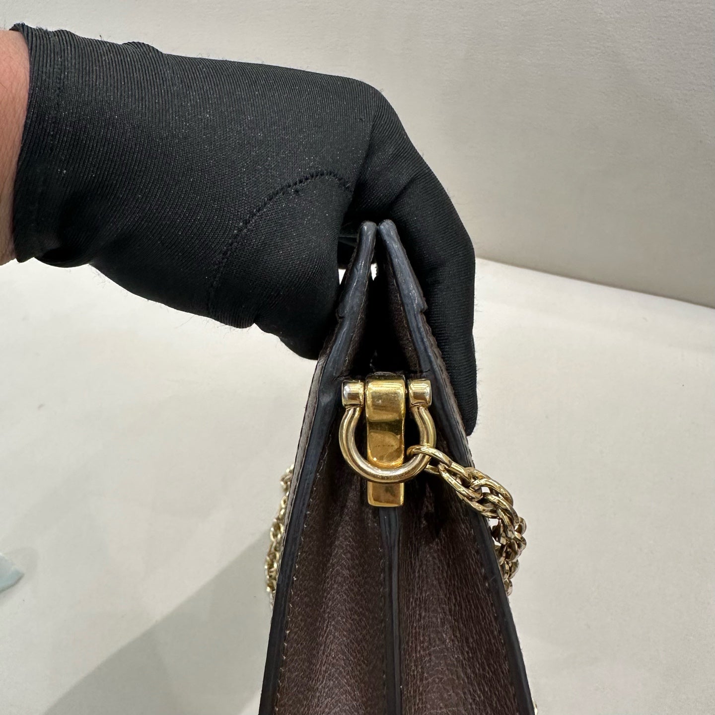 Gucci - Ophidia GG Supreme Pouch with Chain - GG Supreme canvas with leather trim - Beige/Ebony with Brown Leather and Gold-Tone Hardware - (small)