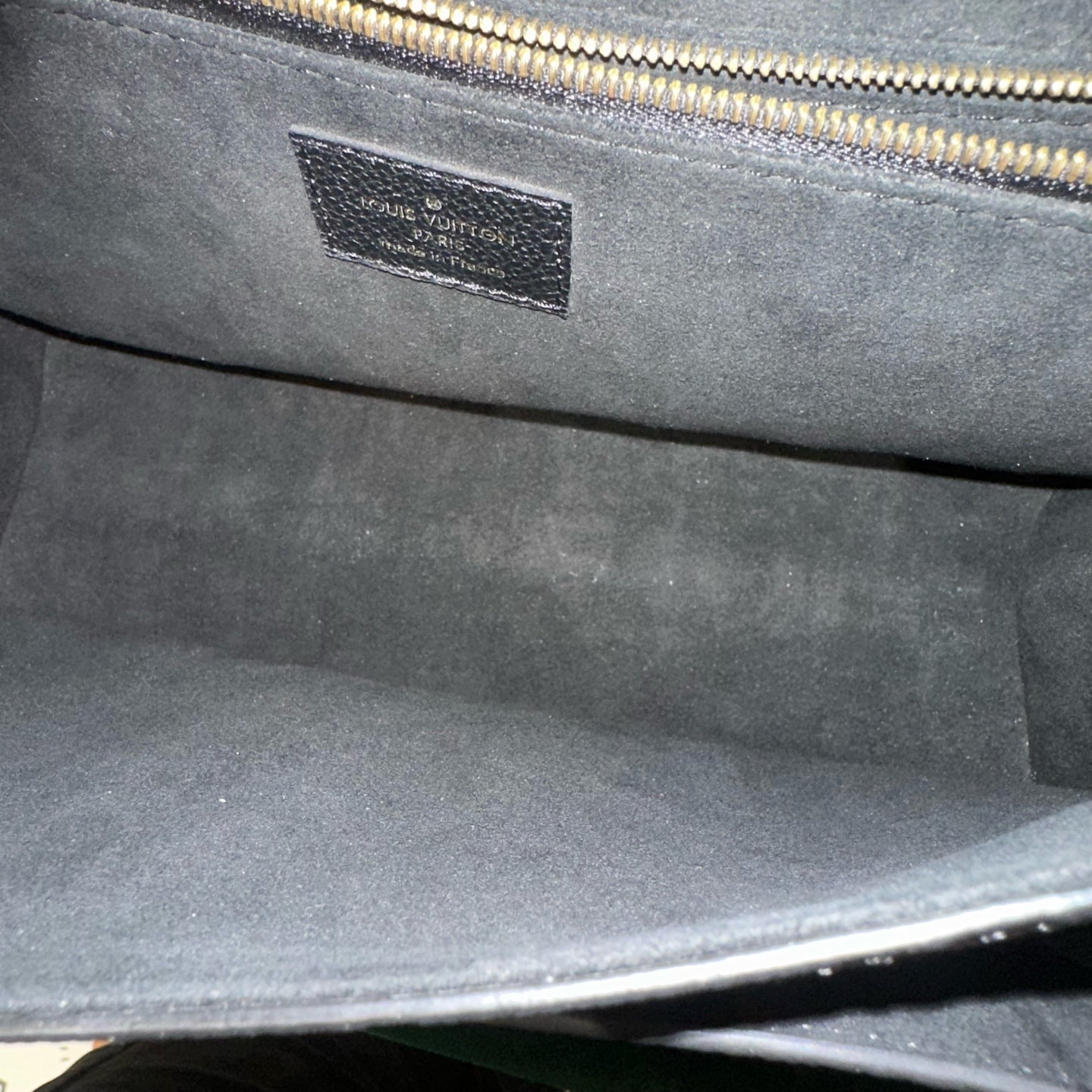 Louis Vuitton - Pochette Metis Monogram Empreinte - Monogram Empreinte leather - Black - (medium)
