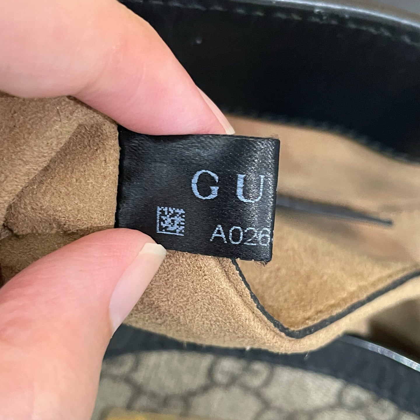 Gucci - Padlock Small Shoulder Bag - GG Supreme canvas with leather trim - Beige and black - (small)