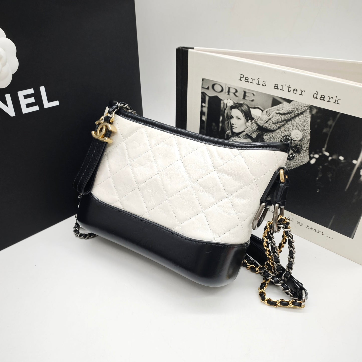 Chanel - Gabrielle Hobo - Calfskin leather - Black and White - (Small)