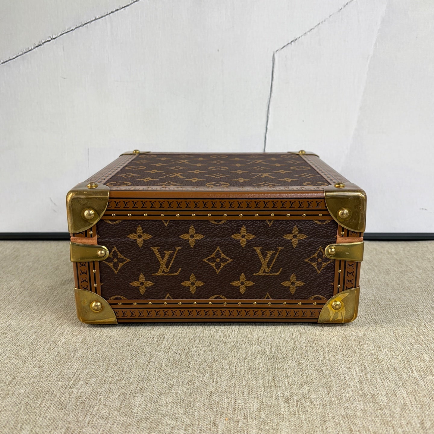 Louis Vuitton - Coffret Joaillerie - Monogram coated canvas with natural cowhide leather trim and brass hardware - Brown - (small)