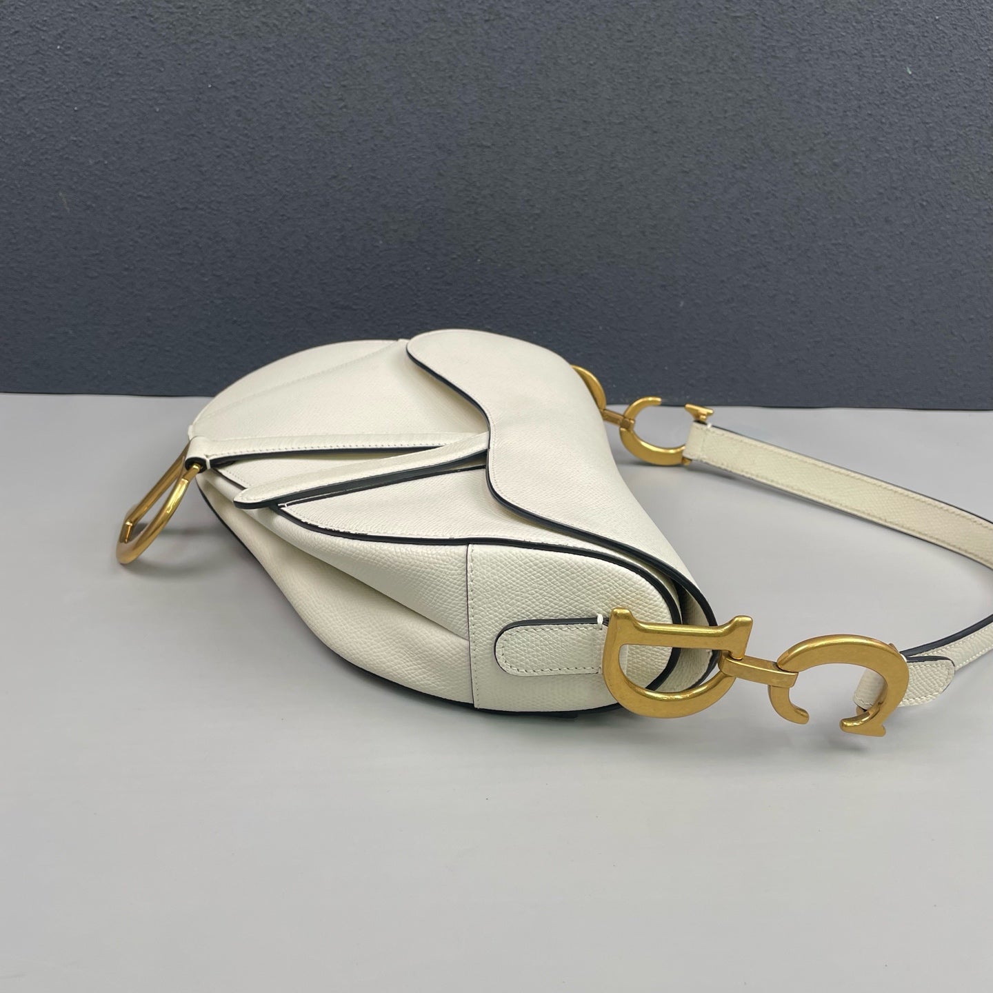 Dior - Saddle Bag - Grained calfskin leather - White - (Medium)