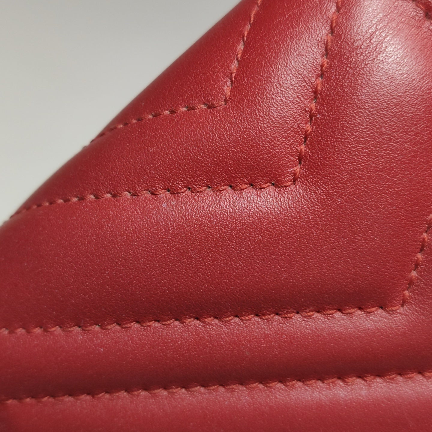Gucci - GG Marmont Matelassé Heart Wallet on Chain - Matelassé leather - Red with Gold-Tone Hardware - (mini)