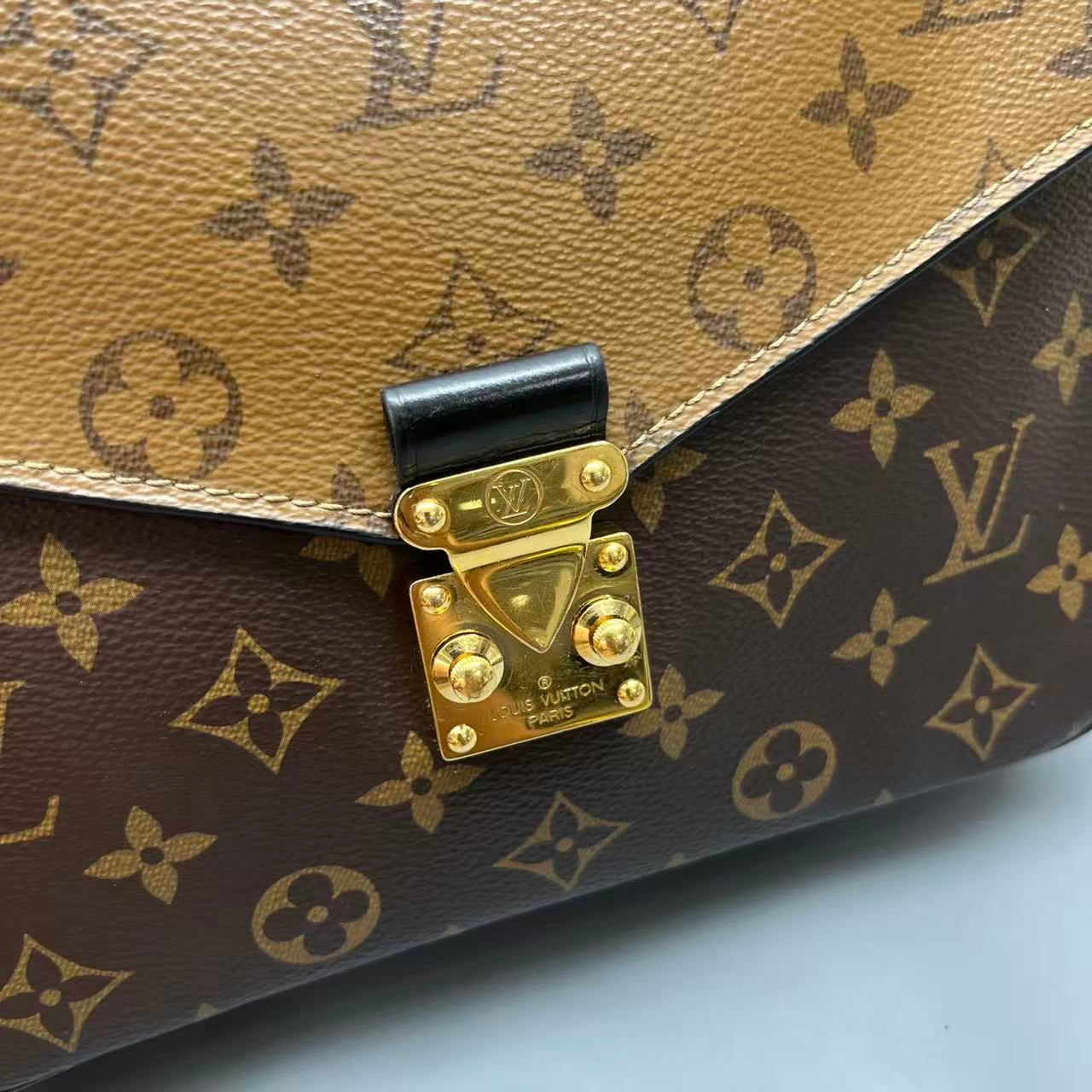 Louis Vuitton - Pochette Metis Monogram Reverse - Synthetic - Multicolour - (medium)