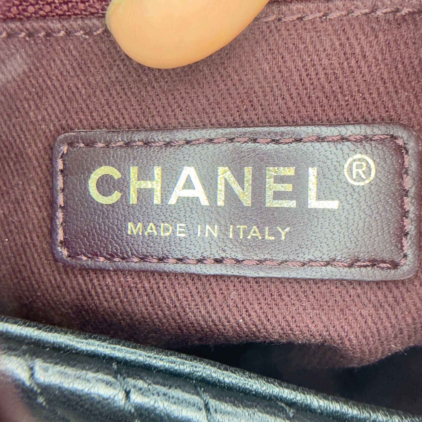 Chanel - Seasonal Flap Bag - Leather - Black - (Small)