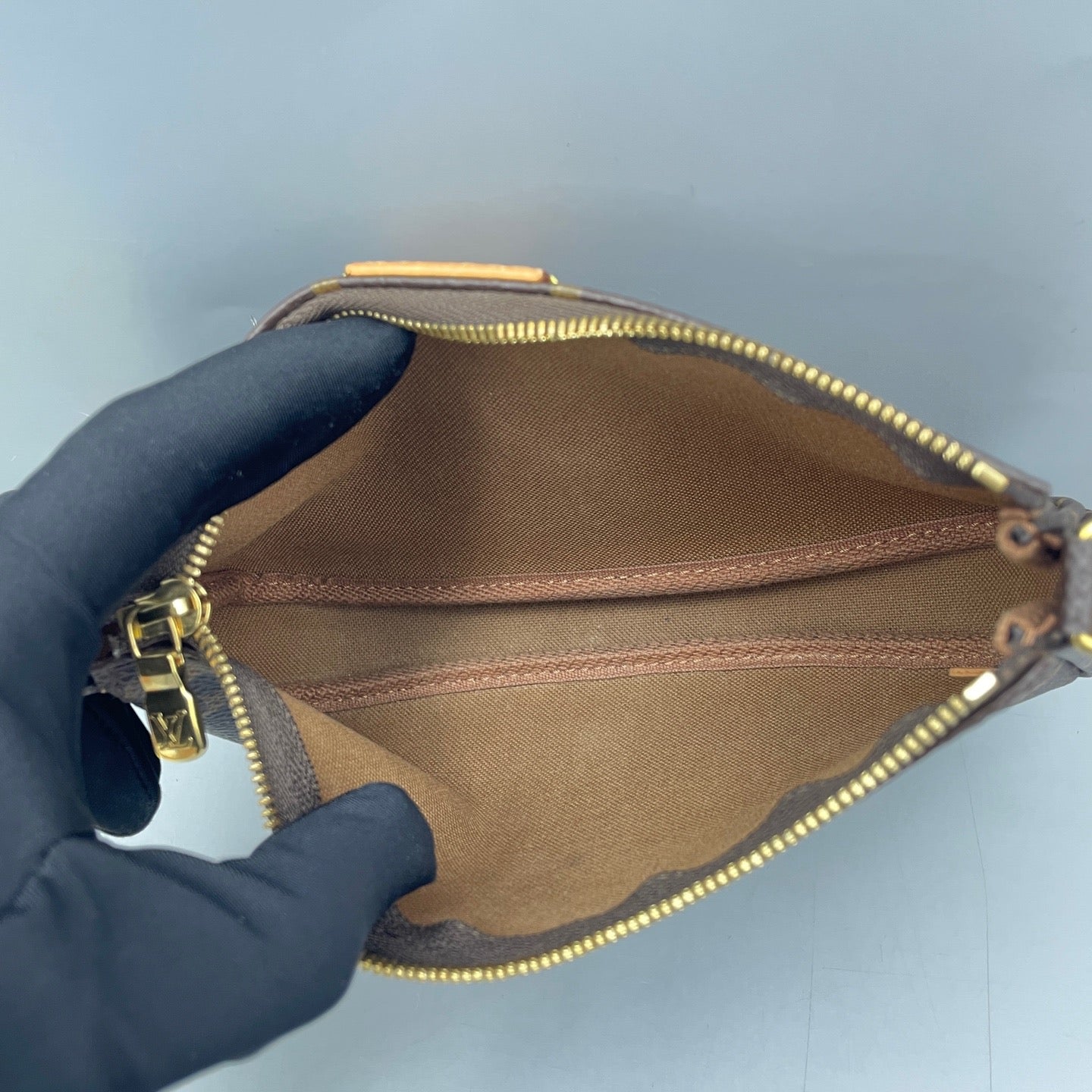 Louis Vuitton - Multi Pochette Accessoires - Monogram coated canvas with leather trim - Brown - (medium)