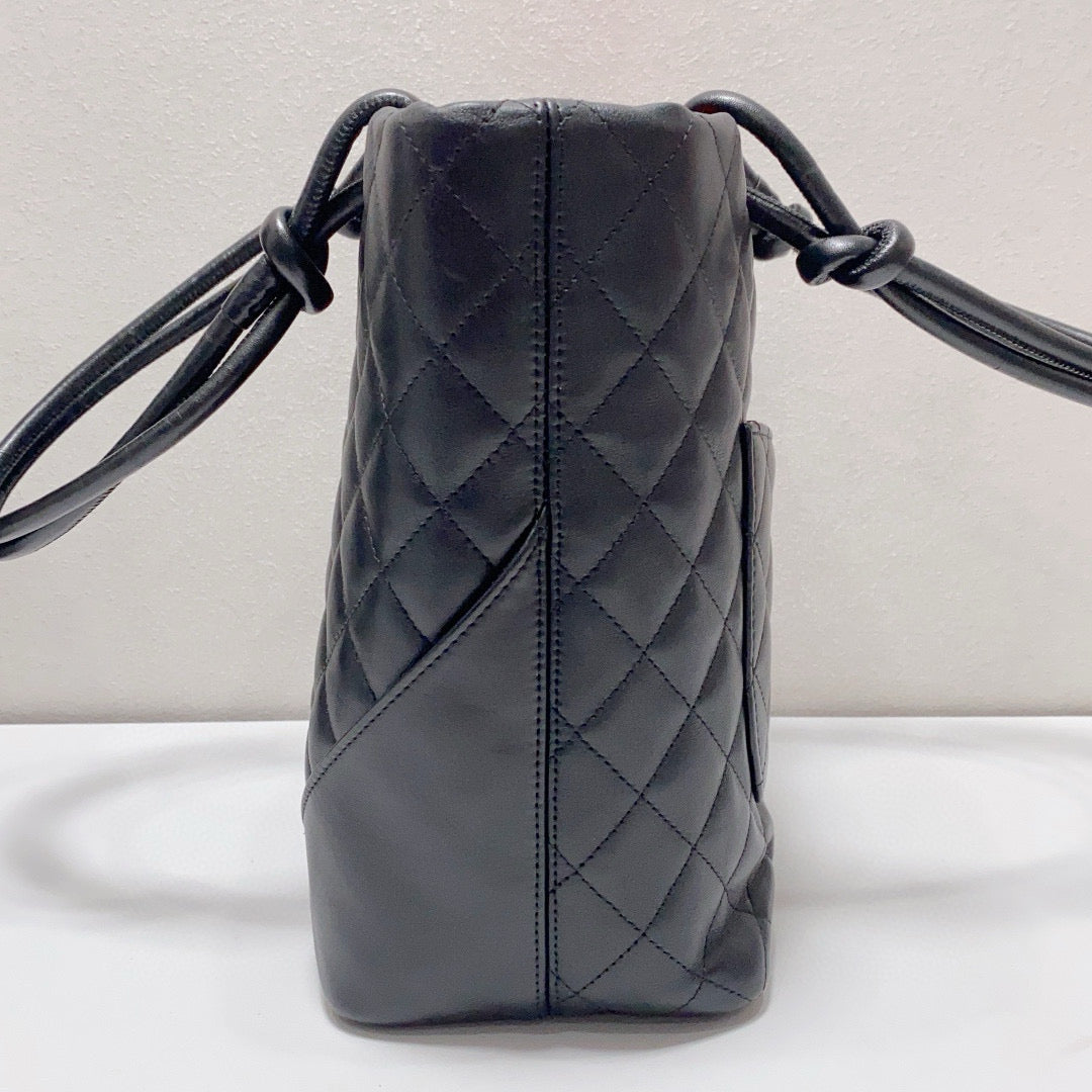 Chanel - Cambon Vertical Tote - Lambskin leather and patent leather - Black - (Small)