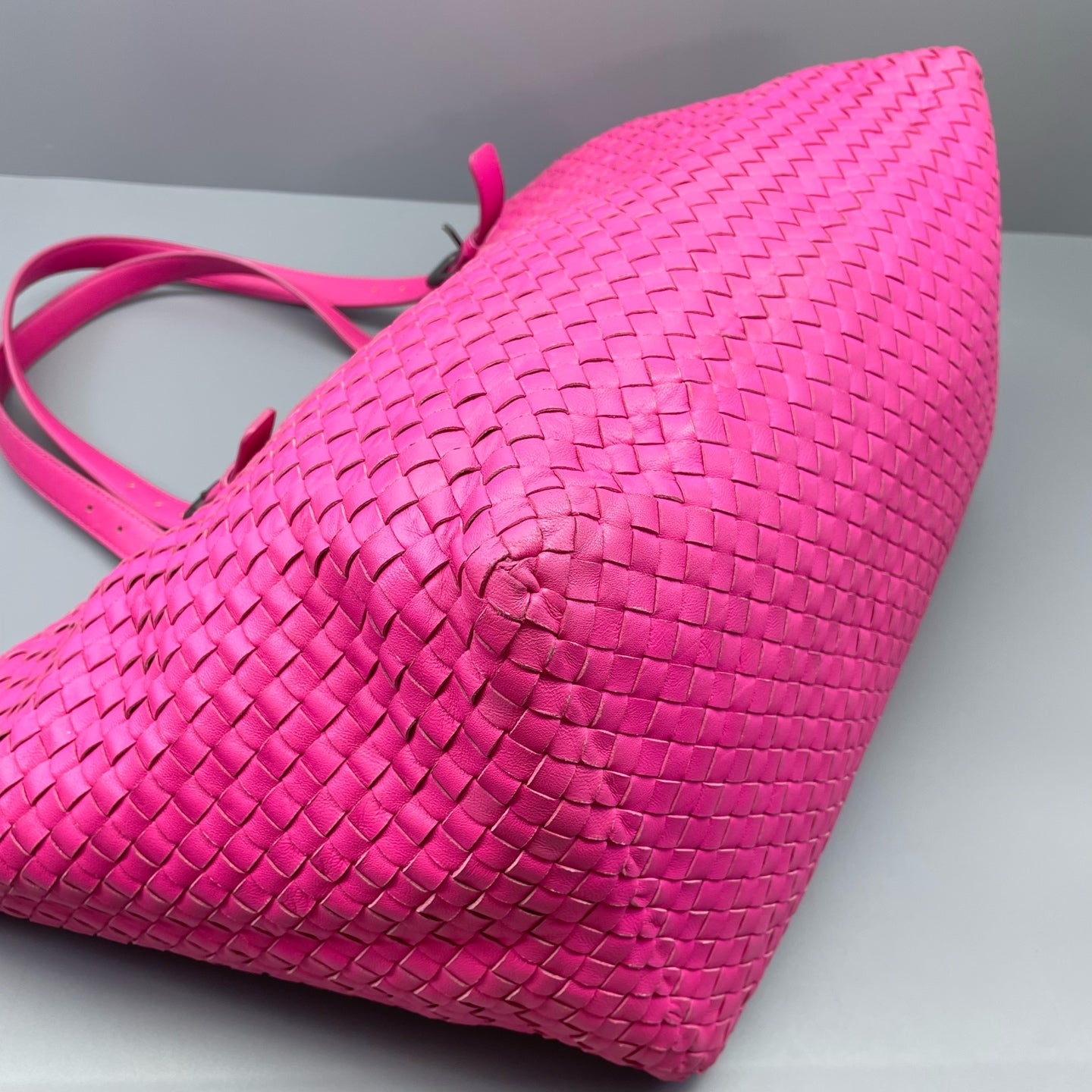 Bottega Veneta - Intrecciato Tote - Leather - Pink - (medium)
