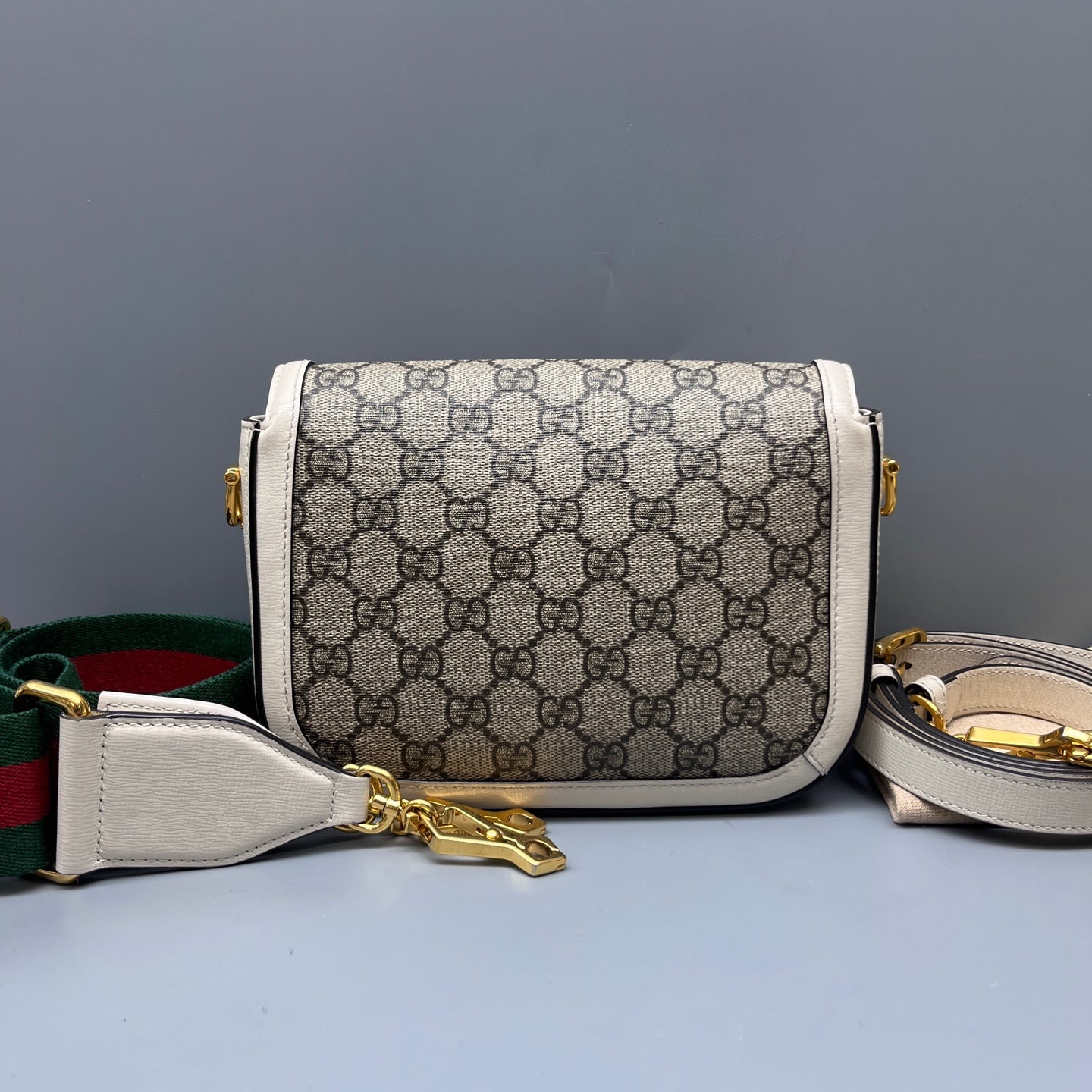Gucci - 1955 Horsebit Small Shoulder Bag - GG Supreme canvas with leather trim - White - (small)