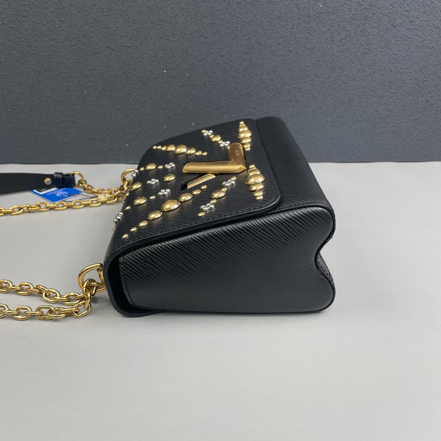 Louis Vuitton - Twist Studded Medium Chain Bag - Epi leather - Black - (medium)