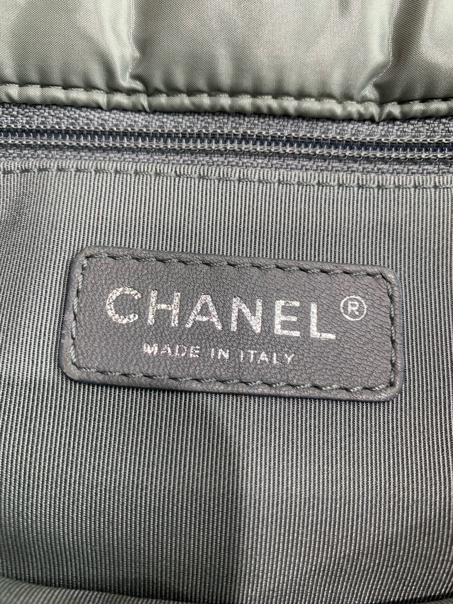 Chanel - Classic Flap Puffer Bag - Polyamide - Green - (Small)