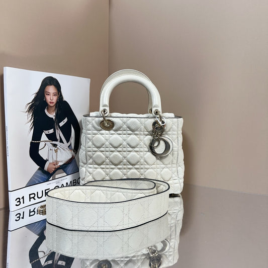 Dior - Lady Dior 5-Grid Medium - Grained calfskin leather - White - (medium)