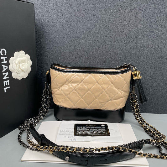 Chanel - Gabrielle Hobo Bag - Aged Calfskin Leather and Patent Leather - Beige and Black - (Small)
