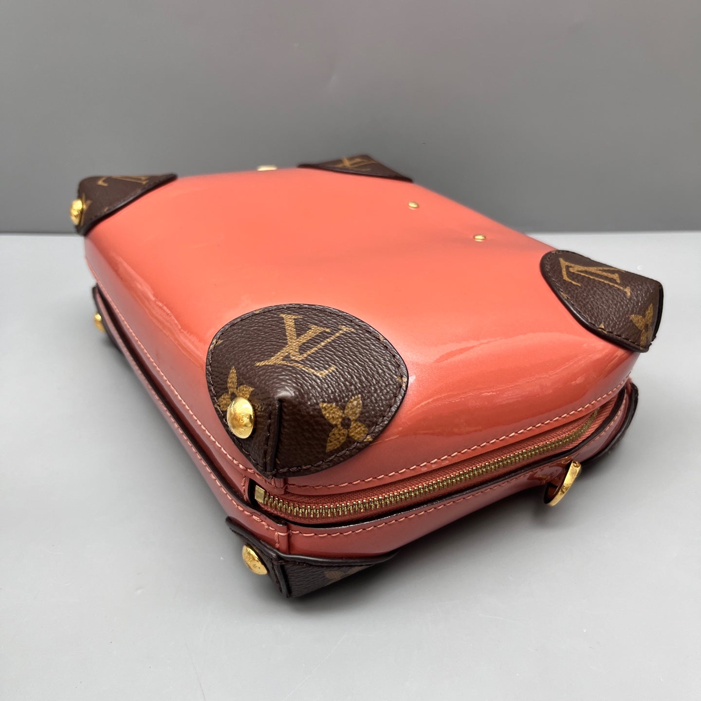 Louis Vuitton - Venice Box Bag - Patent leather and Monogram coated canvas - Pink and Brown with Gold-Tone Hardware - (mini)