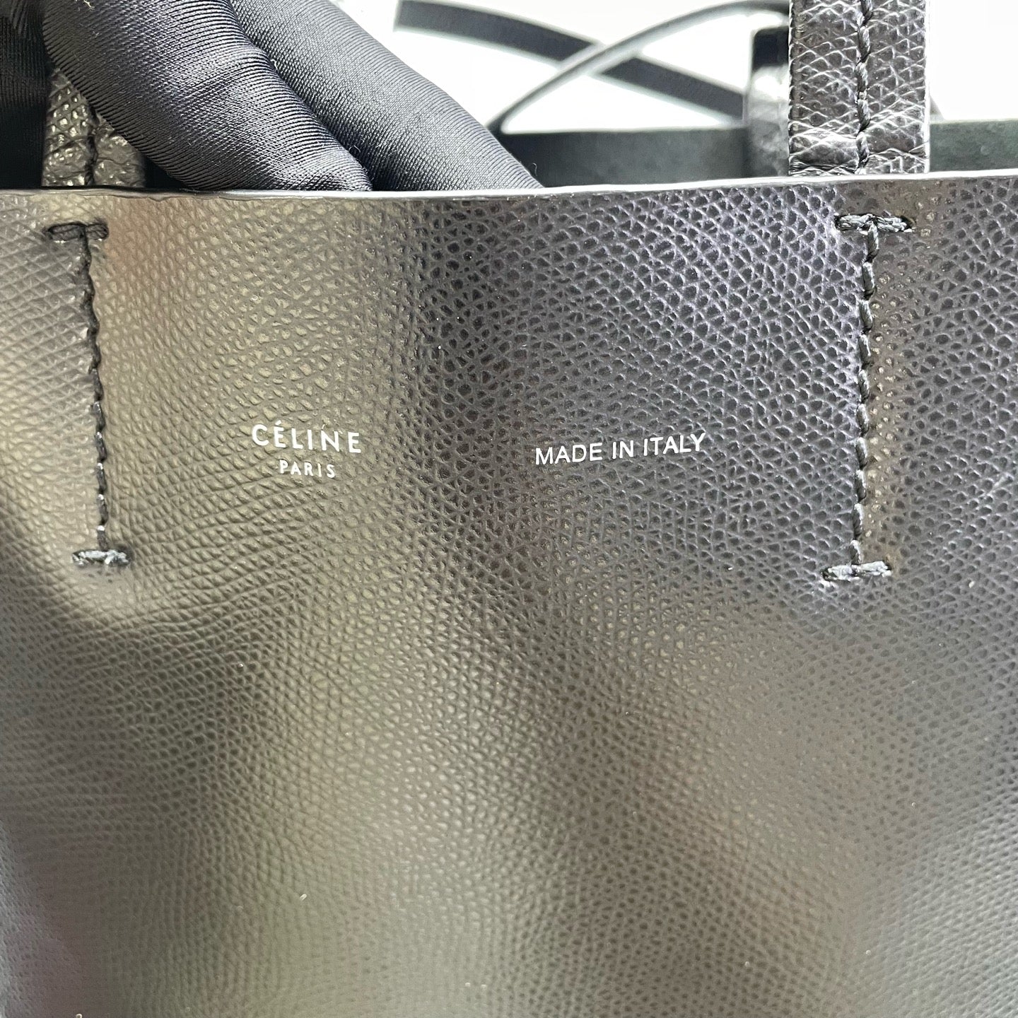 Celine - Cabas Tote Bag - Grained calfskin leather - Black - (Medium)