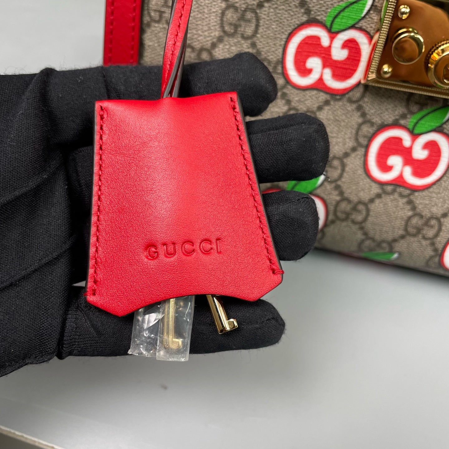 Gucci - Padlock Tote Bag (Apple Print) - GG Supreme canvas with leather trim - Multicolour (Beige/Ebony with Red trim) - (Small)