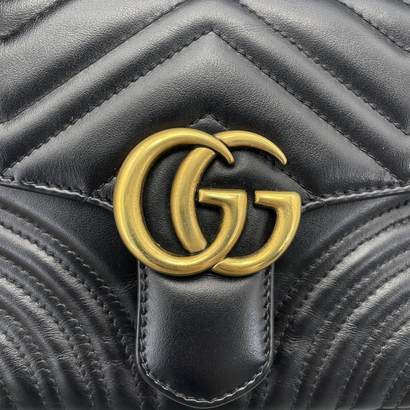 Gucci - GG Marmont Mini Top Handle Messenger Bag - Leather - Black - (mini)