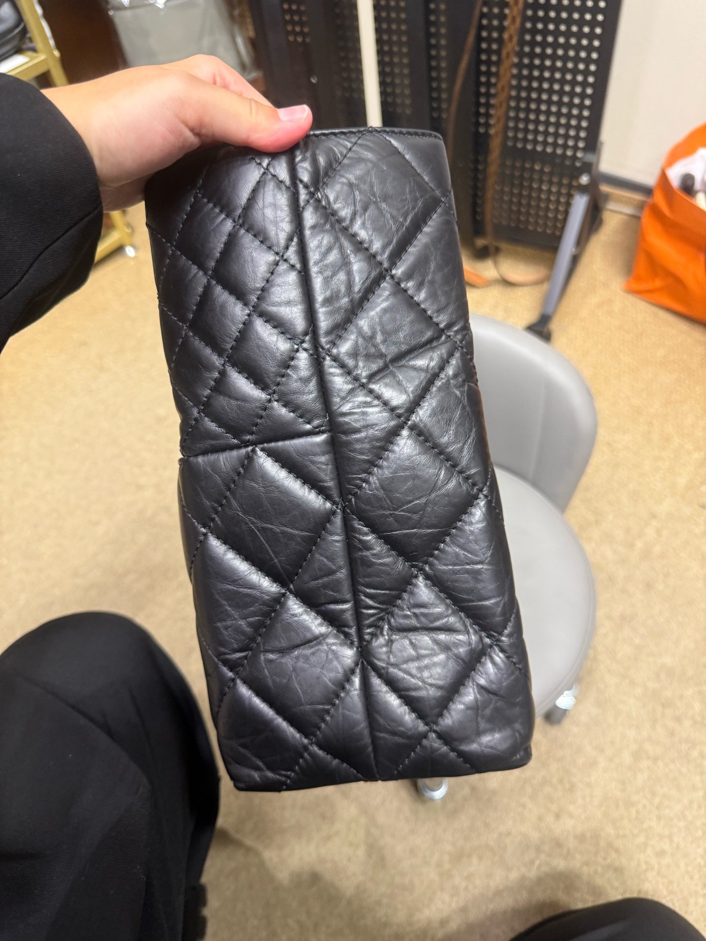 Chanel - 2.55 Series Quilted Tote Bag - Leather - Black - (Large)