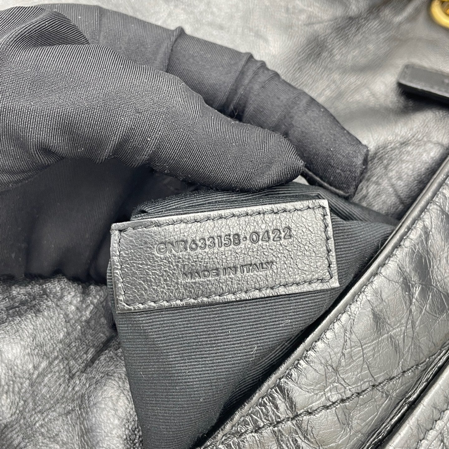 Saint Laurent - Niki - Crinkled leather - Black - (medium)