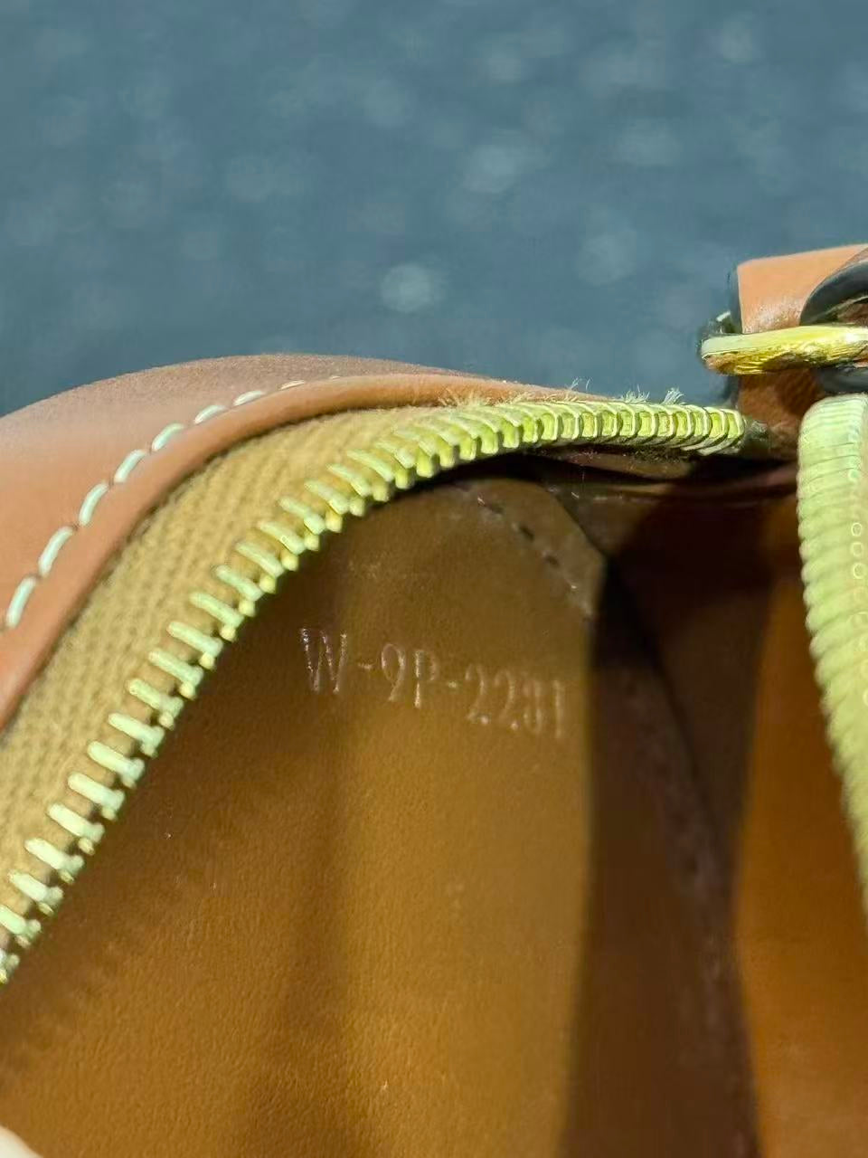 Celine - Triomphe Embossed Oval Bag - Cowhide leather - Brown - (mini)