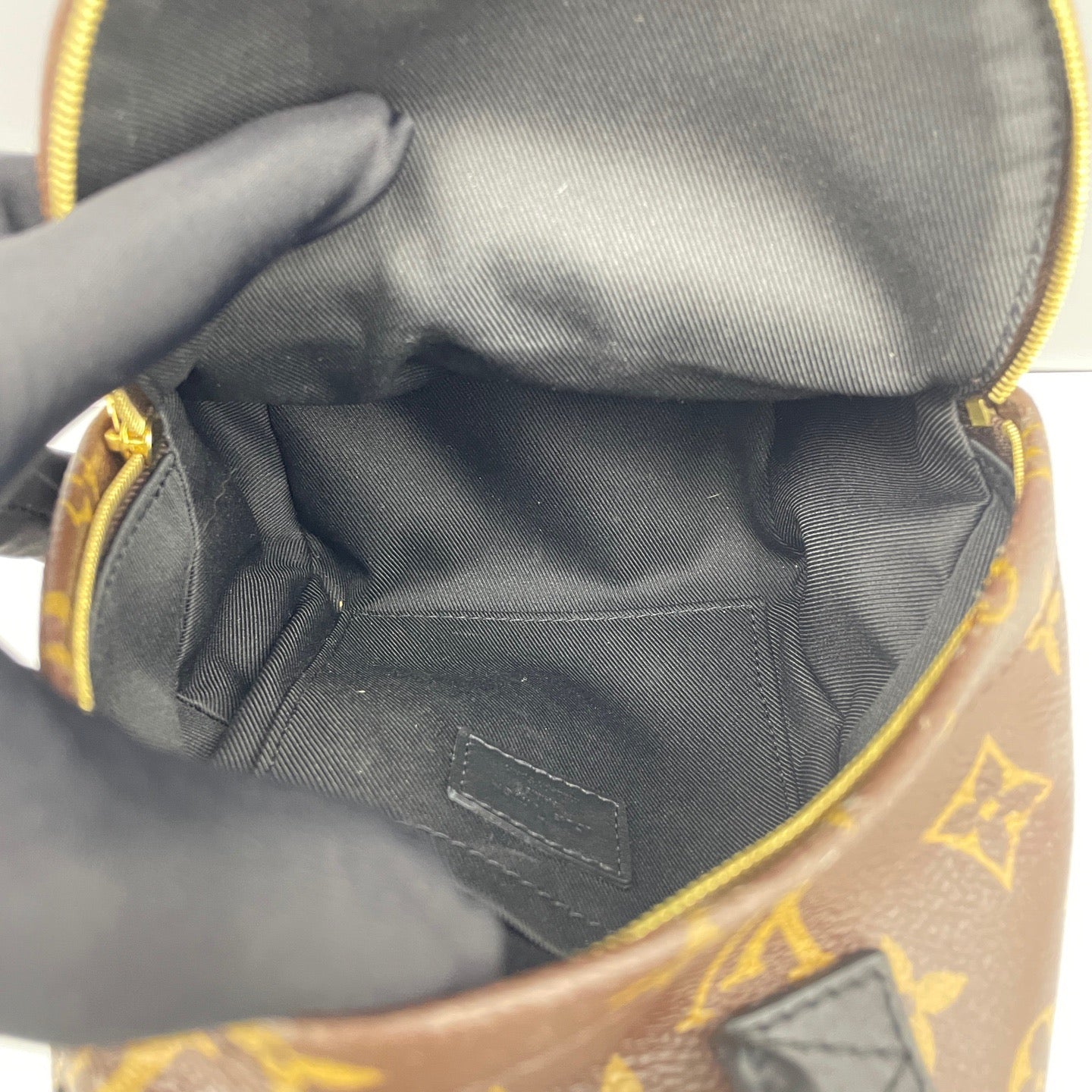 Louis Vuitton - Palm Springs Mini Backpack - Monogram coated canvas with black leather trim - Brown - (mini)