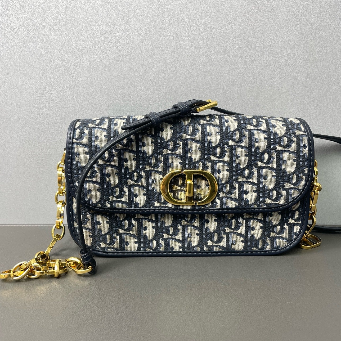 Dior - Montaigne Avenue Oblique Chain Bag - Oblique canvas with leather trim - Blue - (mini)