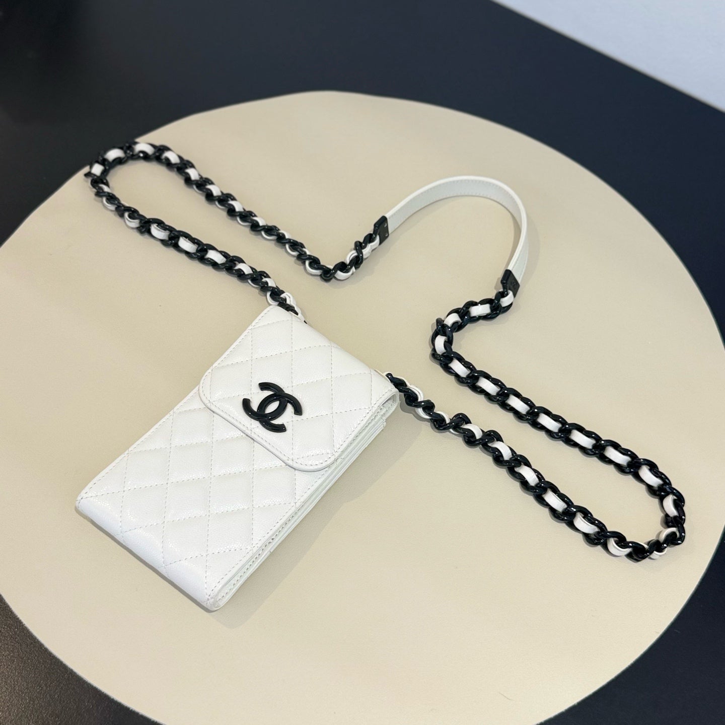 Chanel - Quilted Phone Holder with Chain - Pebbled leather - White - (mini)