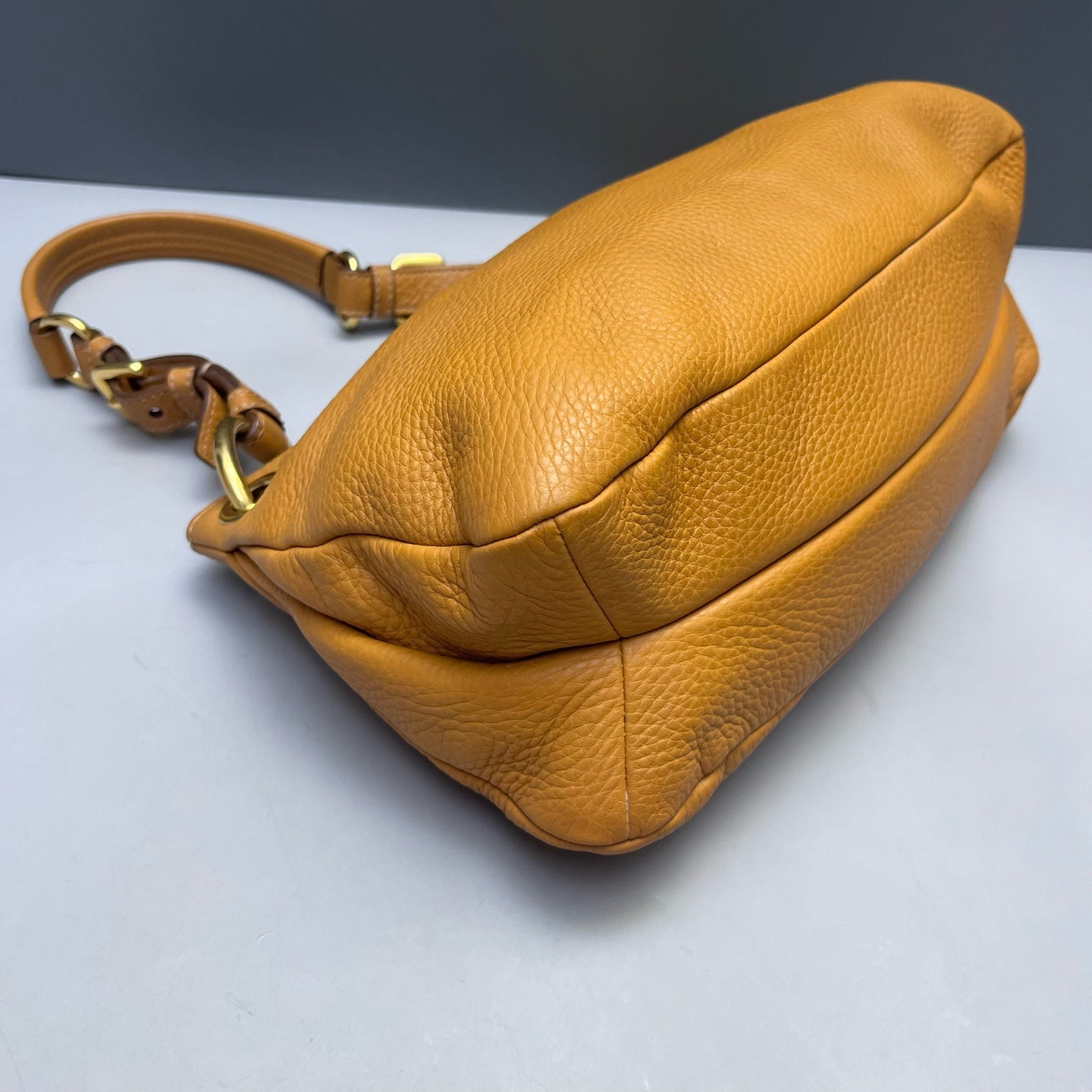 Prada - Double Buckle Hobo Shoulder Bag - Pebbled cowhide leather - Orange - (Medium)