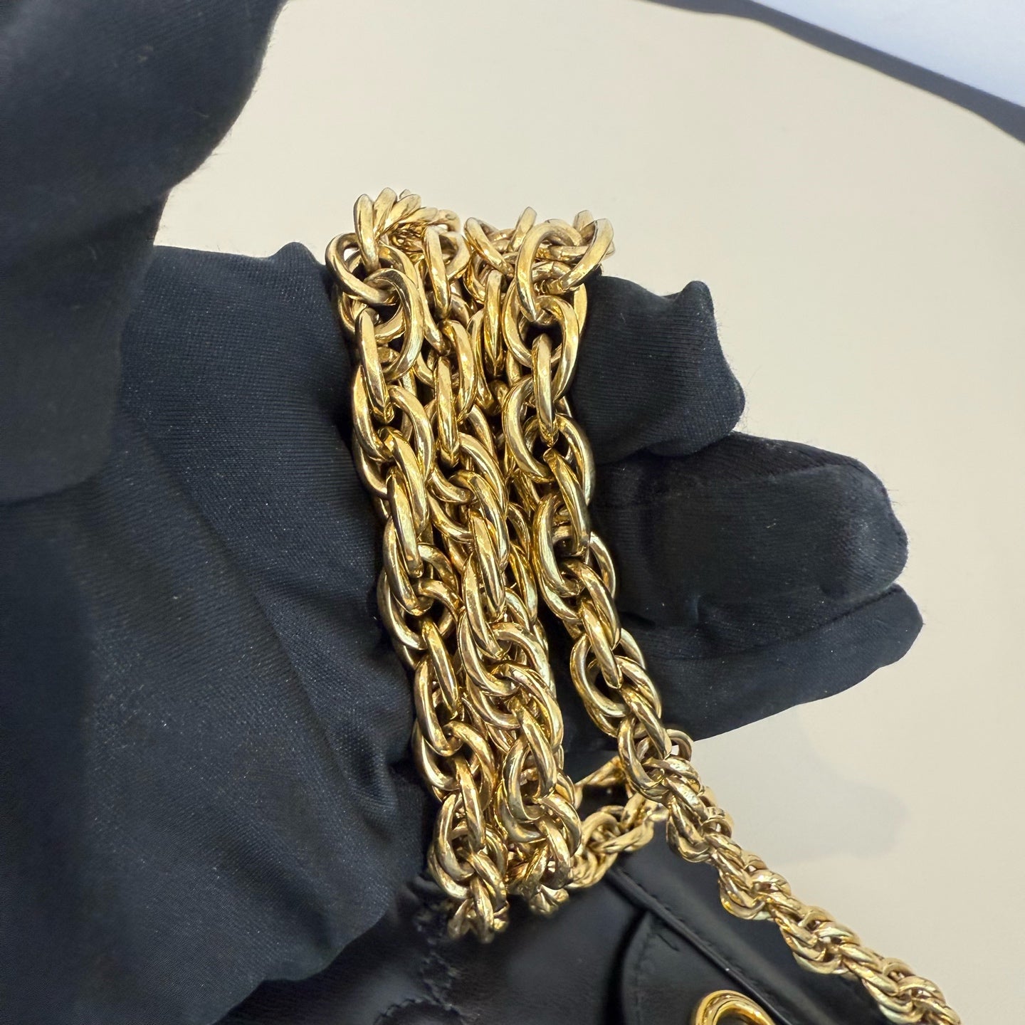 Gucci - GG Matelassé Chain Bag - Leather - Black with Gold-Tone Hardware - (mini)