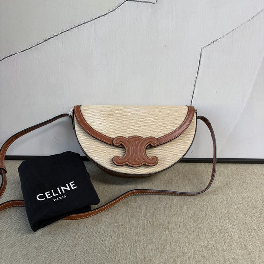 Celine - Besace Triomphe Moon Bag - Canvas with calfskin leather trim - Multicolour - (Small)