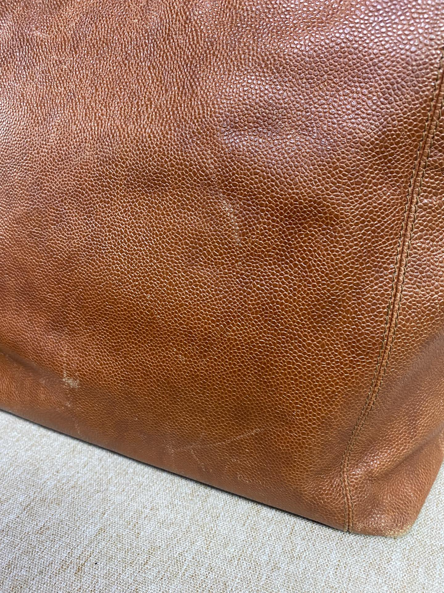 Chanel - Chanel Vintage Embossed CC Tote - Grained calfskin leather - Brown - (Medium)