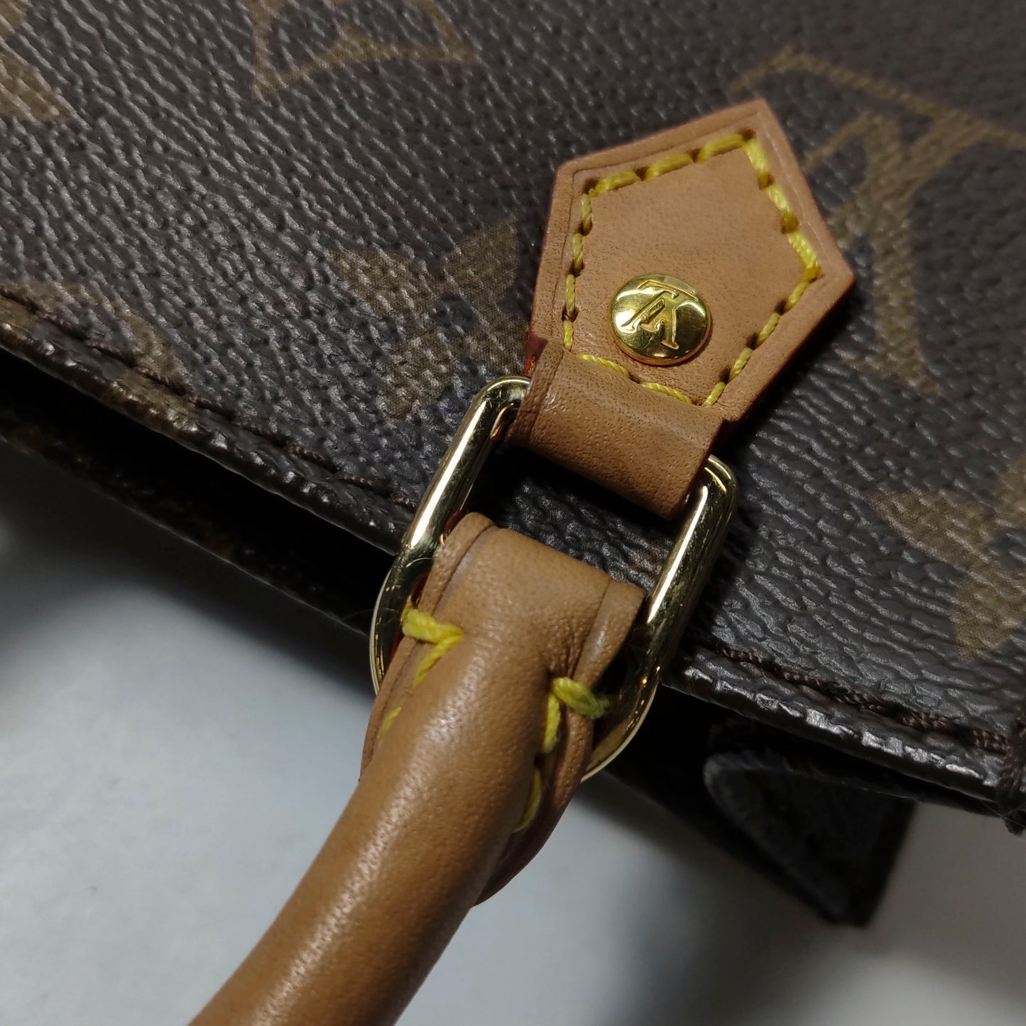Louis Vuitton - Petit Sac Plat - Monogram Canvas with Vachetta leather trim - Brown - (mini)
