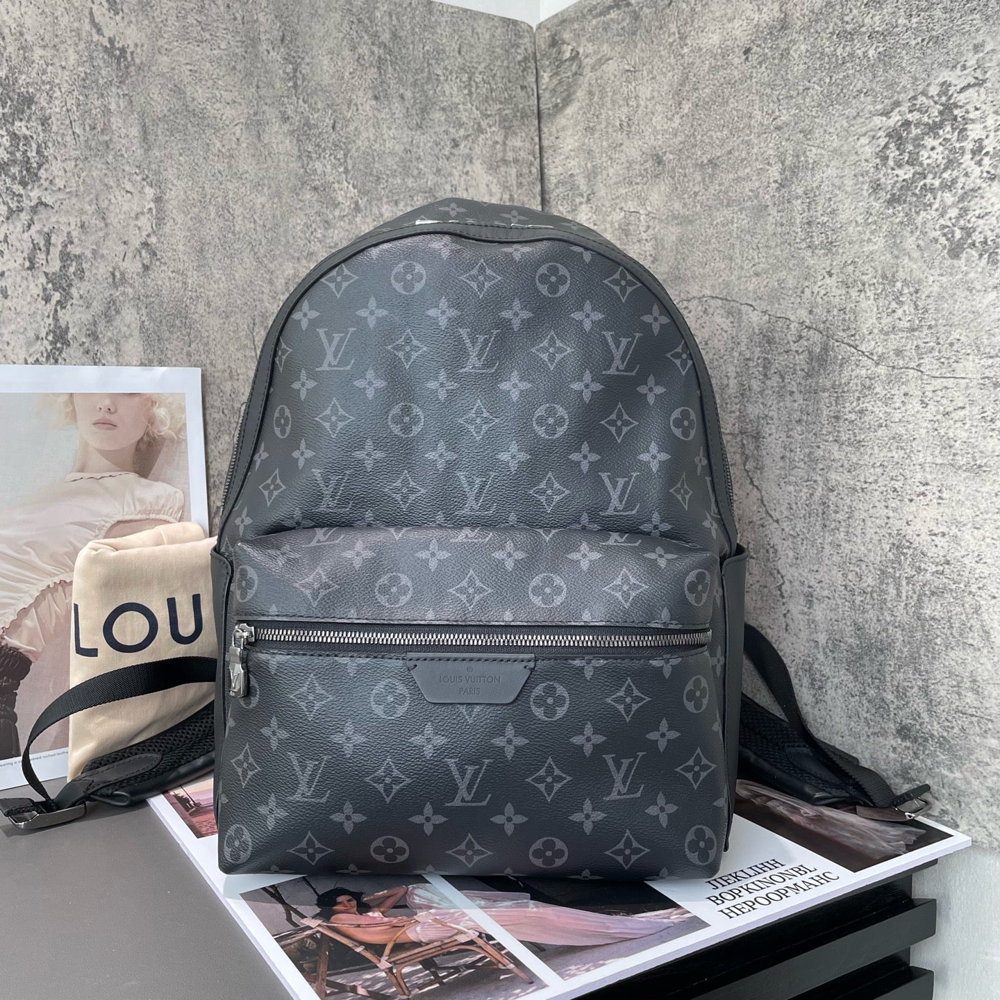 Louis Vuitton - Discovery Backpack Monogram Eclipse - Monogram Eclipse coated canvas with leather trim - Black - (medium)