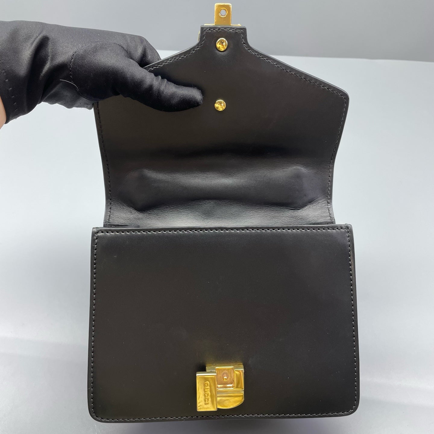 Gucci - Sylvie Mini - Smooth leather with canvas Web stripe - Black - (mini)