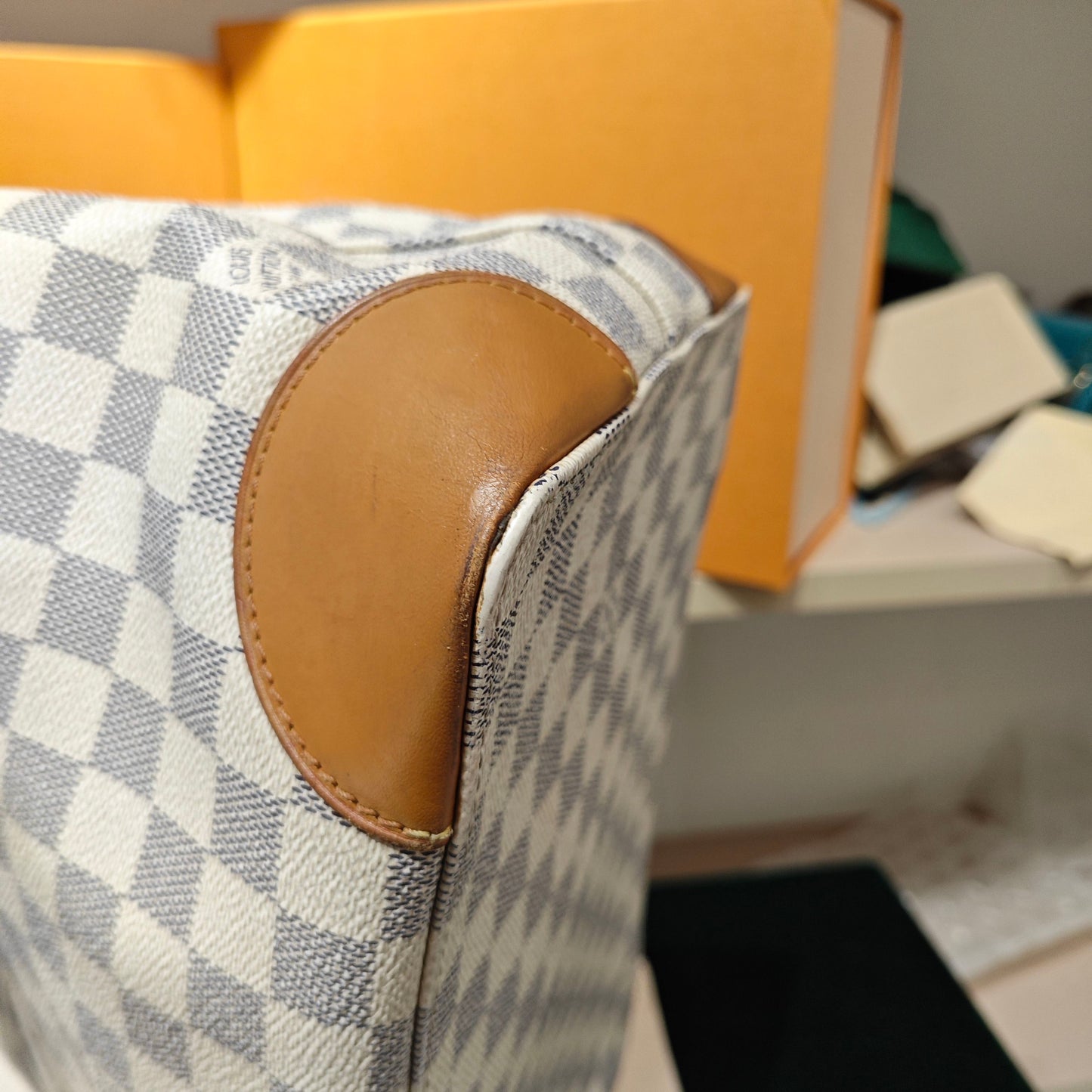 Louis Vuitton - Saleya MM (estimated) - Damier Azur coated canvas with Vachetta leather trim - White - (Medium)