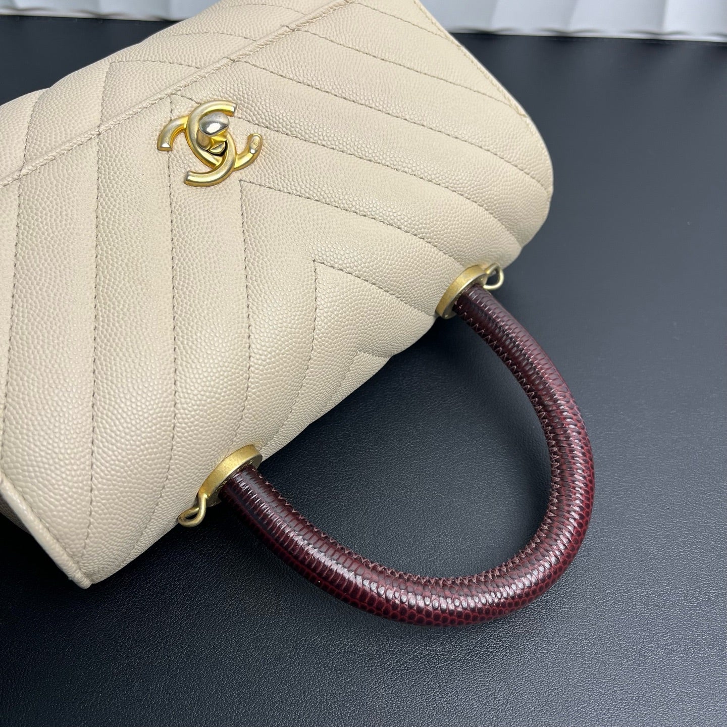 Chanel - Coco Handle Small - Caviar leather with exotic lizard skin handle - Beige - (Small)