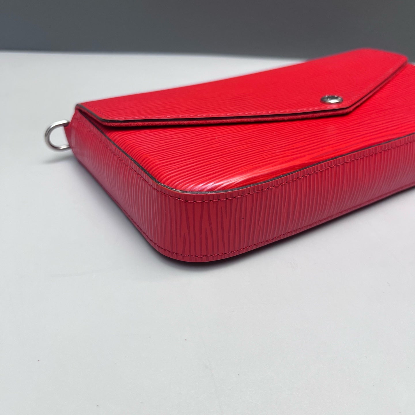 Louis Vuitton - Félicie Pochette - Epi leather - Red - (small)