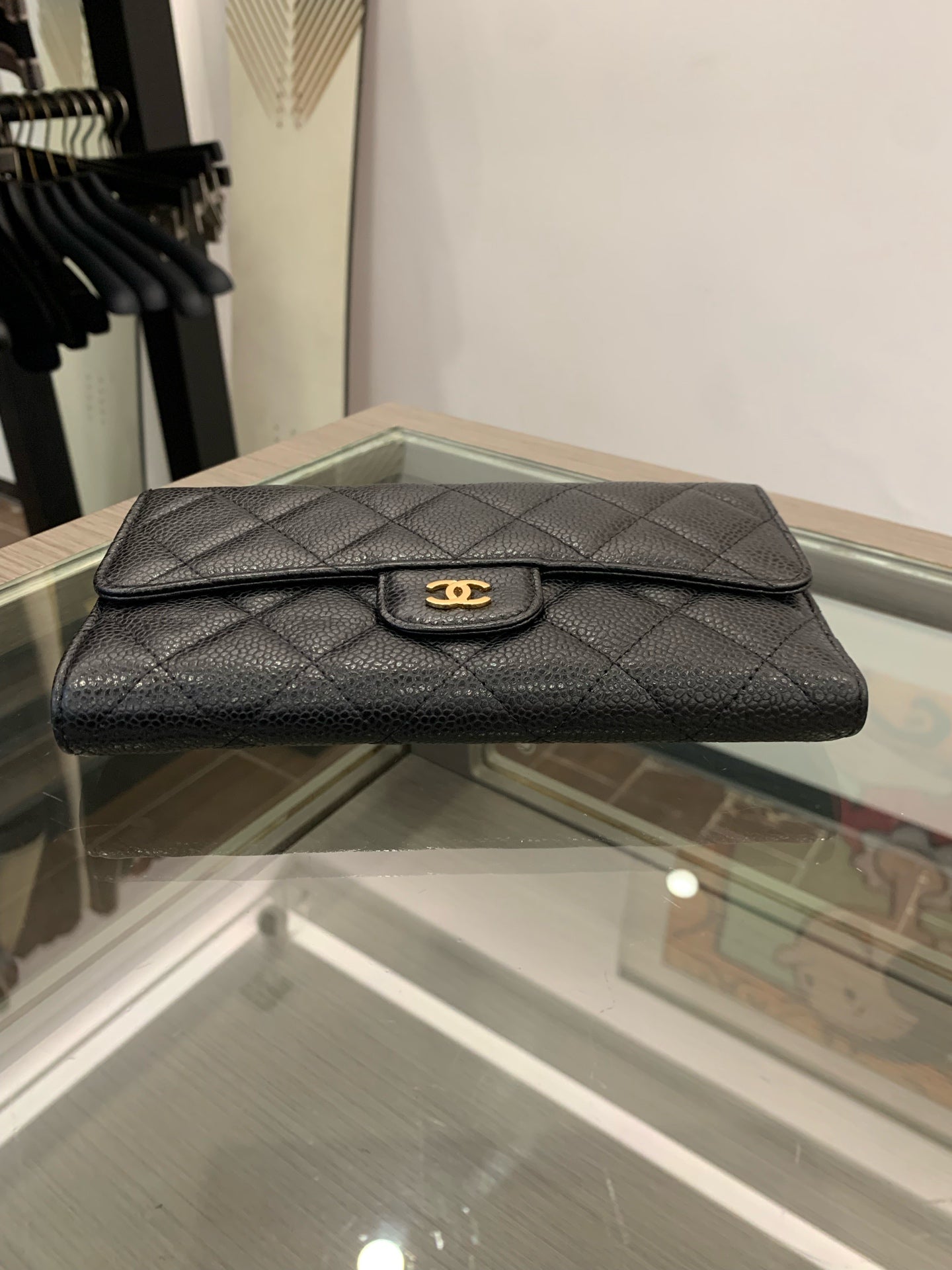 Chanel - Classic Flap Tri-Fold Wallet - Caviar leather - Black with Gold-Tone Hardware - (Medium)