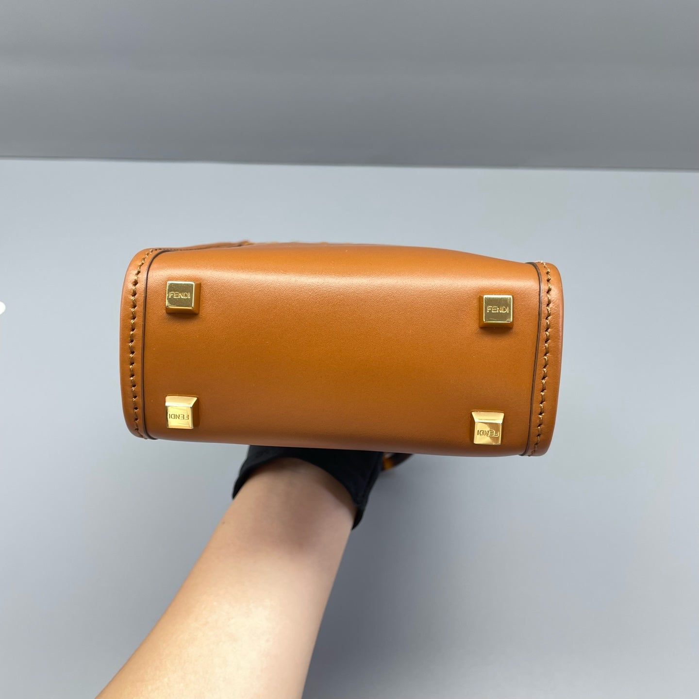 Fendi - Mini Sunshine Shopper Tote - Smooth calfskin leather with resin handles - Caramel Brown - (mini)