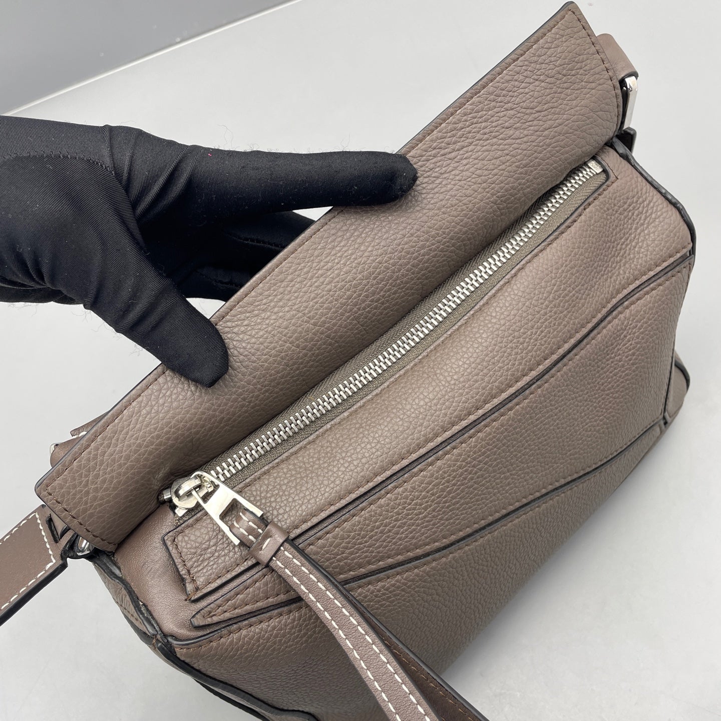 Loewe - Puzzle Small - Pebbled calfskin leather - Grey-brown - (small)